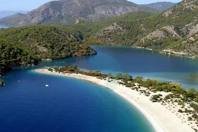 Plage du lagon bleu d'Ölüdeniz Plage du lagon bleu d'Ölüdeniz